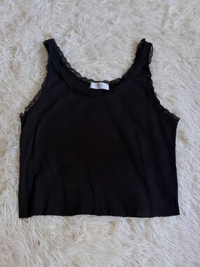 Active USA Black Ribbed Lace-Edge Crop Tank